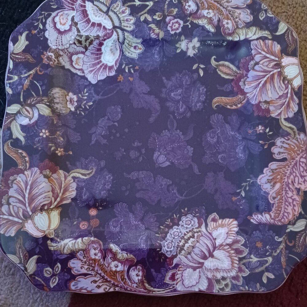 Beautiful 222 Fifth Gabrielle plate